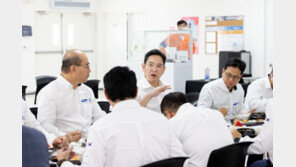 추석 연휴에 멕시코 간 이재용…구내식당서 밥 먹고 현장 직원 격려