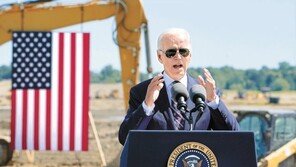 美, 바이오도 규제… “한국, 위탁생산 타격” vs “中견제로 반사이익” 