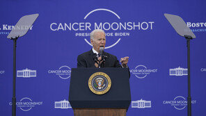 바이든 “바이오도 美서 생산” 180일내 ‘바이오 패권 전략’ 보고 지시