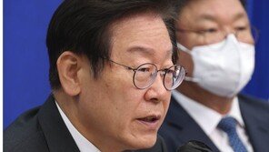 이재명 檢 송치에…與 “실체 드러난다” vs 野 “이재명 죽이기 3탄”