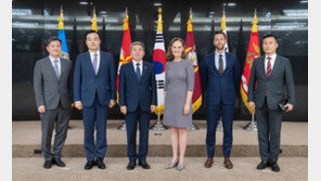 이종섭, 美싱크탱크 인사 만나 “北 핵사용 의지… 안보상황 엄중”