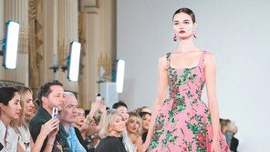 올가을엔 산뜻한 드레스로…