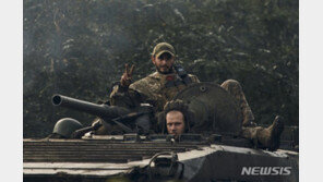 우크라전 202일, 러군 크름반도서도 탈출…우크라, 돈바스 진격 가속