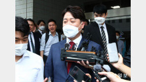 이준석, 가처분 심문 출석…“법원, 큰 고민없이 판단할 것” 