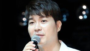 “형수도 박수홍 개인 통장서 ‘하루 800만원씩’ 인출”…공범 정황