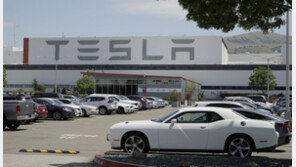 “테슬라 배터리 투자, 독일 대신 美로”…‘인플레 감축법’에 지각변동