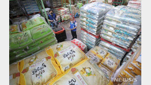 5년 만에 쌀값 폭락 왜…재고량 쌓이고 소비는 ‘뚝’