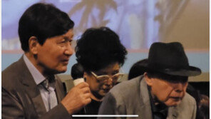 ‘혈액암 투병’ 안성기, 무대 올라 남긴 말에…김보연 눈물 왈칵