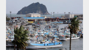 태풍 ‘난마돌’ 북상에 제주 한라산 입산 통제·여객선 결항