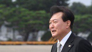 尹대통령 “文정부, 北이라는 교우에 집착…확장억제 강화할 것”