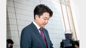 이준석 “양두구육 썼다고 징계 개시…위원장에 UN인권규범 바친다”