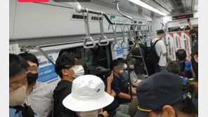 “장애인예산 OECD 꼴찌” 전장연 집회 재개…2호선 지연 운행