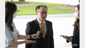 ‘첫 출근’ 이원석 “충격적 불행, 재발하지 않게 해야한다 다짐”