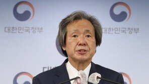 마스크 해제 빨라지나…감염병자문위 “완화 지속 논의”