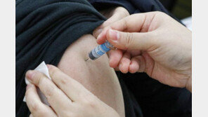 [단독]‘코로나 백신 후유증’ 산재신청 43명중 8명만 인정