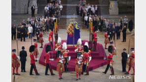 英여왕 ‘세기의 장례식’, 세계 정상·왕족만 500여명…시진핑·푸틴은 불참