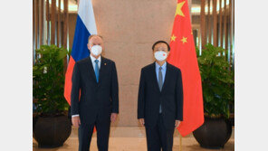 中양제츠 “중러 전략협력 지속 심화”…양측 연례 전략안보협상