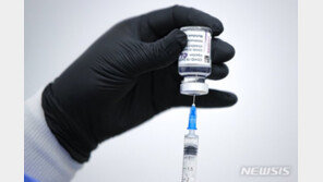 법원 “코로나 백신 맞고 질환…다른 원인 증명 없는 한 국가가 보상”