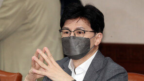 野 “반드시 책임 묻겠다” 한동훈에 경고장…내부에선 ‘탄핵론’ 고개