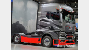 만트럭버스, 플래그십 전기 트랙터 공개… 배터리 공급사 ‘LG에너지솔루션·CATL’ 낙점