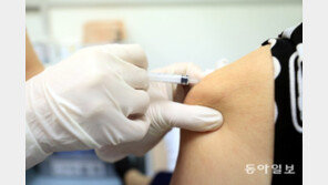 AZ백신 맞고 뇌질환…법원 “정부가 피해보상” 첫 판결