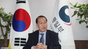 통일부, ‘서해피살 공무원’ 장례식에 장관 명의 조화 보내기로