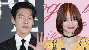 김우빈♥신민아, 파리 데이트 또 포착…팔짱 끼고 다정함 발산