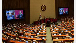 대정부질문 나흘째…與 “이재명 피해자 코스프레” 野 “尹 외교참사”