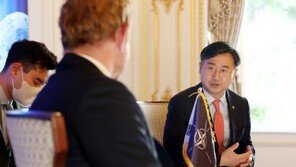 한-UAE 국방차관 회의…“北 비핵화 위한 대북정책 지지”