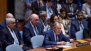 러 외교장관, 안보리서 젤렌스키에 “개XX”… 발언 직후 회의장 떠나