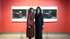 김건희 여사, 加총리 부인과 미술관 관람 “수묵 산수화 전시 좋겠다”