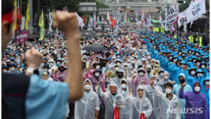 민주노총, 대통령실 인근 1만명 집회…“노란봉투법 촉구”