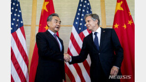 블링컨 “대만해협 평화 중요” vs 왕이 “美, 대만 분리독립 반대 표명해야”