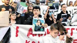 “이란 청년들, 수십년 탄압에 분노 폭발”… 히잡 의문사 시위 확산