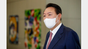 尹 “한일관계 지난 정부서 퇴조…한술에 배부를 수 없어”