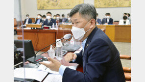 성범죄 수사받는 교원 7월까지 54명…13명 직위해제 안돼