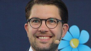 이탈리아 이어 프랑스·스웨덴도…경제난에 유럽 덮친 ‘극우 돌풍’