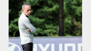 카메룬전 앞둔 벤투 “1명 이상 선발에 변화…수비불안? 나쁘지 않았다”