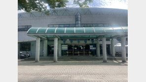 “날벌레 사체·유충 발견”…청주수영장 긴급 휴장