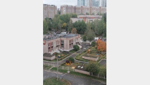 러시아 학교 총격사건으로 최소 13명 사망…“범인 옷에 나치 상징”