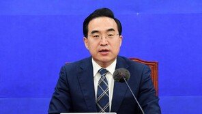 박홍근 “尹, 나라를 혼돈에 몰아넣어…대국민사과 해야”