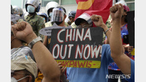 필리핀, 중국계 온라인 도박조직 175곳 폐쇄…4만명 추방