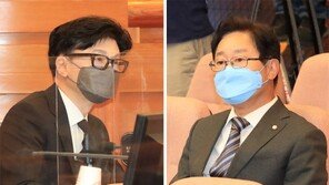한동훈 “검수완박식 입법, 다수당 만능키” 국회측 “韓, 심판 청구자격 없어” 