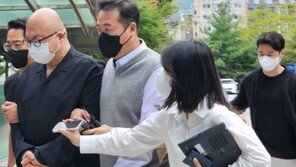 ‘필로폰 투약 혐의’ 돈스파이크 구속심사…침묵 출석