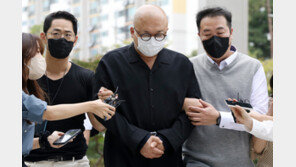 ‘마약 혐의’ 영장심사 출석한 돈 스파이크, 질문에는…