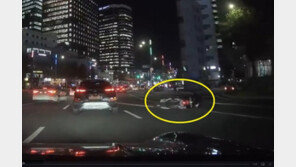 넘어진 오토바이 도와줬더니…“당신 때문에 사고났잖아”