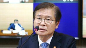 이정식 고용장관 “노란봉투법, 불법파업 조장 우려”