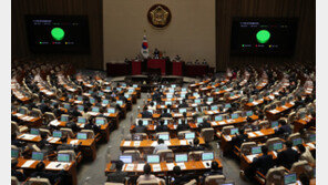 ‘박진 외교장관 해임건의안’ 국회 본회의 통과…野 단독 처리