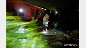 강으로 변한 플로리다주 거리…허리케인 이언, 엄청난 파괴
