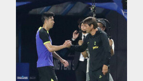 ‘유벤투스 부임설’에 발끈한 콘테 “나와 알레그리 존중하지 않는 것”